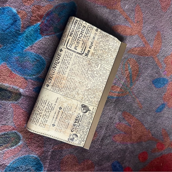 Patricia Nash Newspaper Print Clutch - Picture 2 of 3